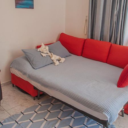 Cozy 1 Bedroom Apartment In Walking Distance To The Municipal Beach Πάφος Εξωτερικό φωτογραφία